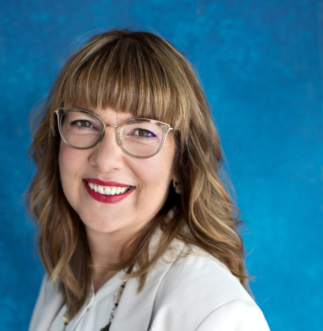 https://www.sciencepeoplebusiness.com/wp-content/uploads/2024/06/AF6A3042a-e1718975501807-640x656.jpg